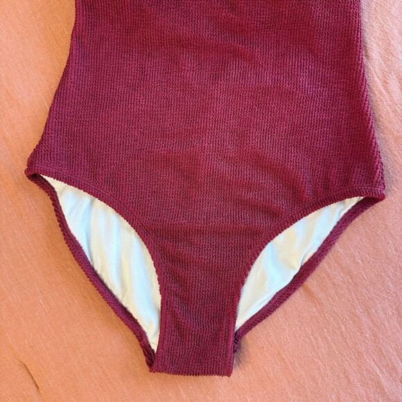 Kona Sol Crinkle Ribbed Scoop Tie Back Swimsuit in Burgundy Red Size Medium NWT - Picture 4 of 12